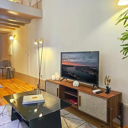 Wood Haven Luxury Duplex Downtown With Ac