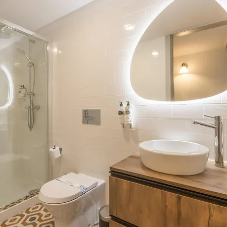 Wood Haven Luxury Duplex Downtown With Ac