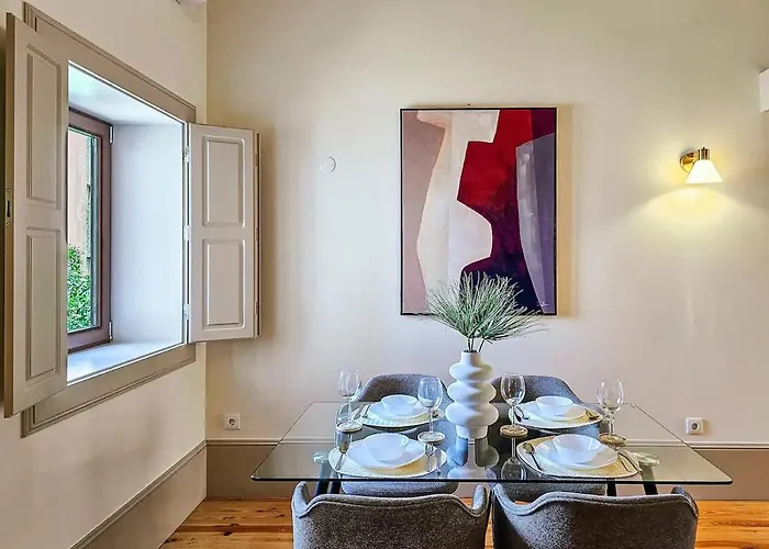 Wood Haven Luxury Duplex Downtown With Ac * بورتو