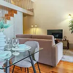Wood Haven Luxury Duplex Downtown With Ac