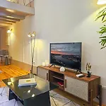 Wood Haven Luxury Duplex Downtown With Ac